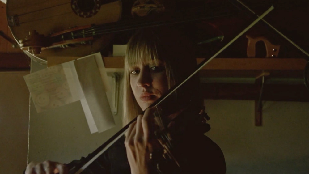 Bow; / « Sur le fil »